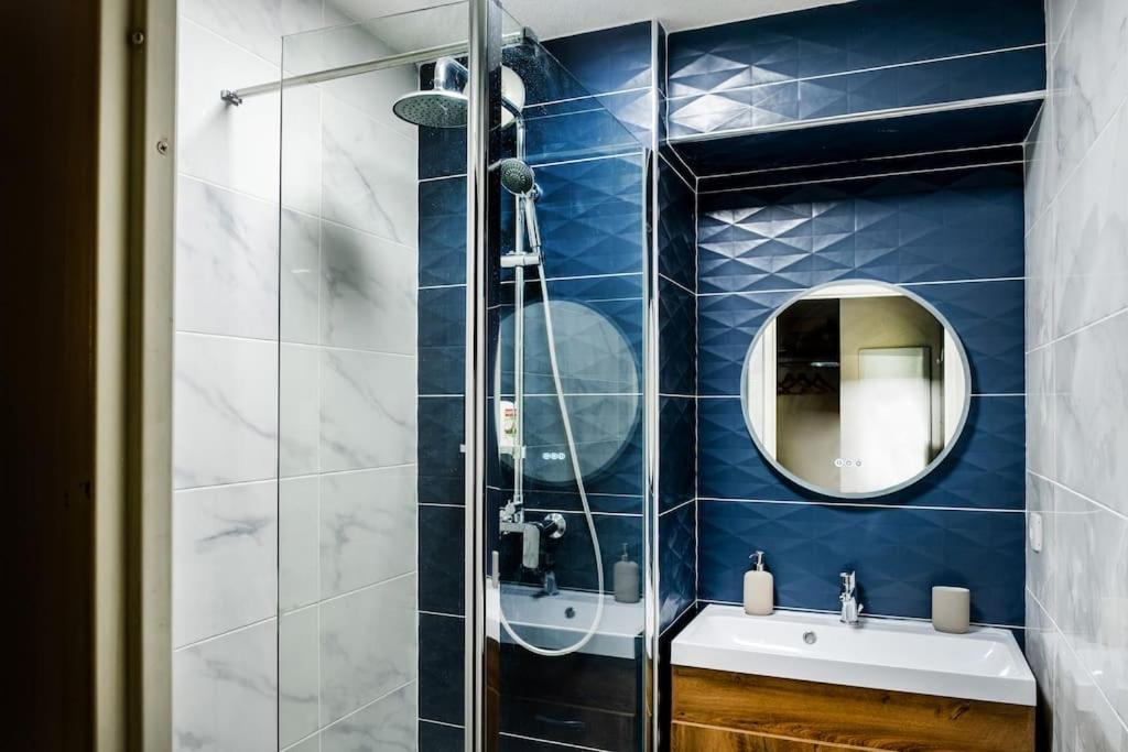 Lourde Center Apartment 3 Bed With Parking Lourdes Exterior foto
